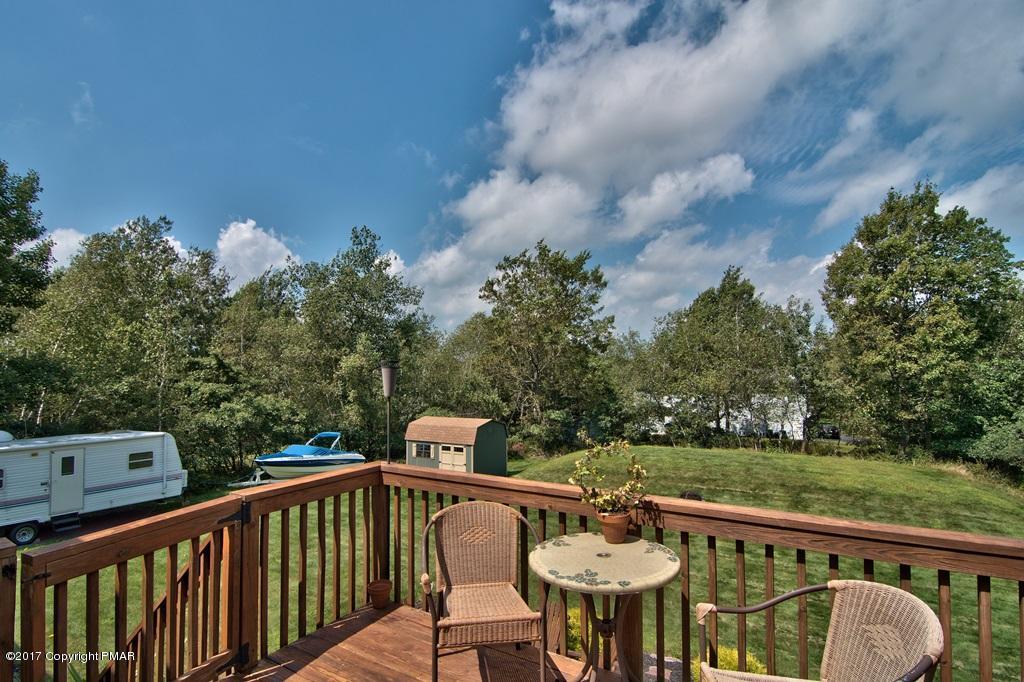 647 Mountain Road Blakeslee, PA 18610 - Photo 10 of 45 Exterior View 10