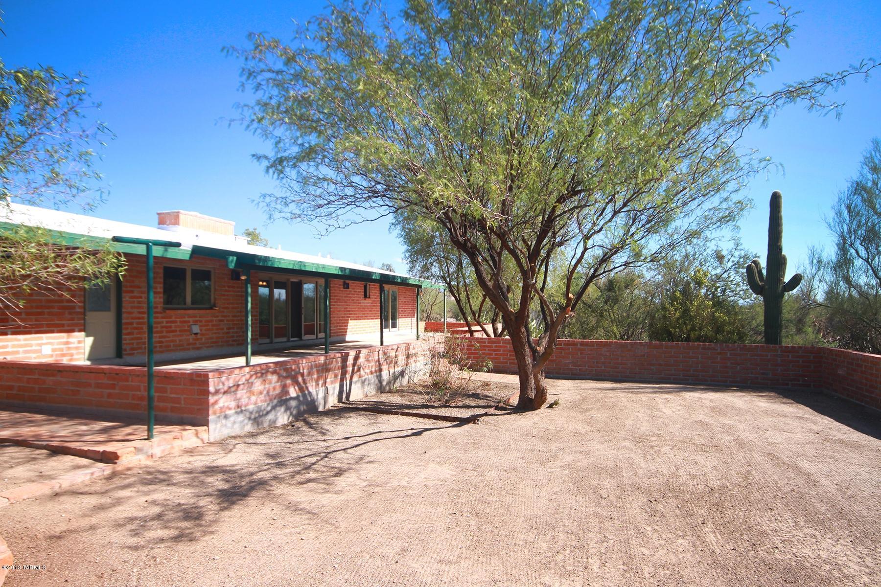 4329 North Pontatoc Road Tucson, AZ 85718 - Photo 2 of 30 Gallery Image 2