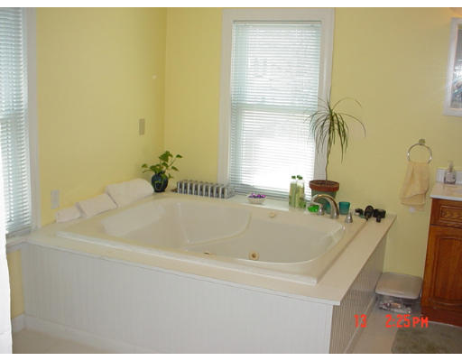 49 Thompson Street Maynard, MA 01754 - Photo 10 of 11 Gallery Image 10