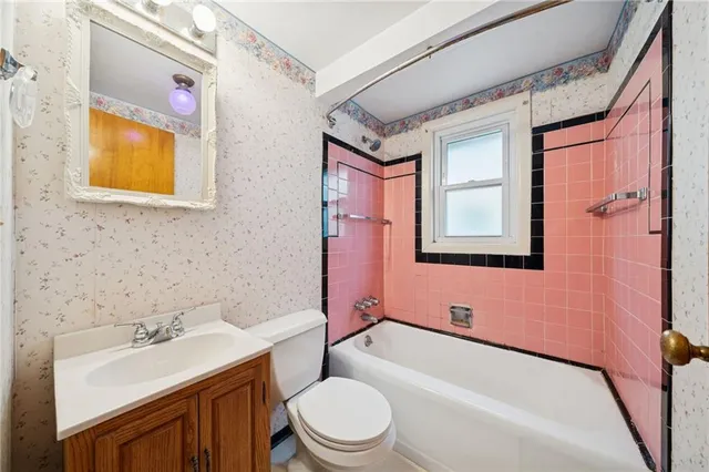 $190,000 | 1013 10th Street, Irwin, PA 15642