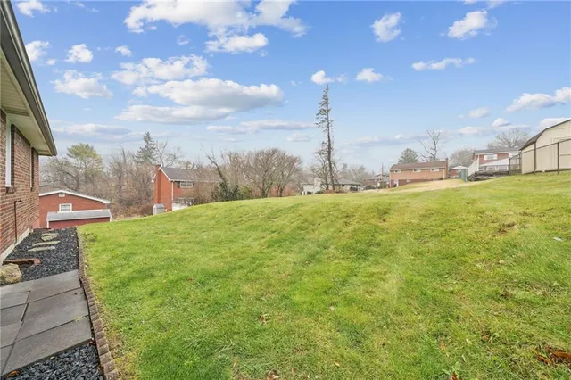 $190,000 | 1013 10th Street, Irwin, PA 15642