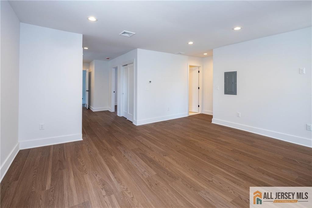 339 Crows Mill Road Fords, NJ 08863 - Photo 18 of 27