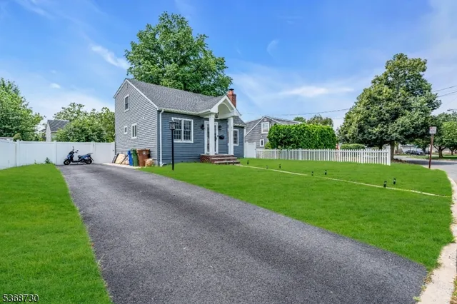 $559,000 | 1915 Crescent Parkway, Linden, NJ 07036