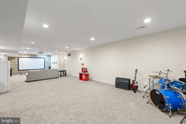 $619,900 | 102 Flyfoot Drive, Stephenson, VA 22656