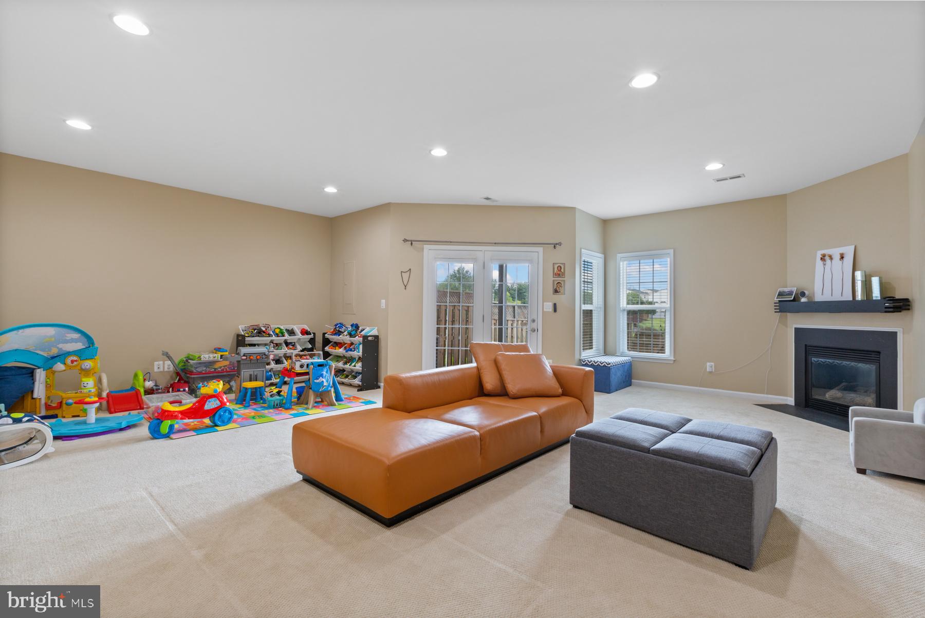 25125 Sweetspire Square Aldie, VA 20105 - Photo 35 of 55 Walkout Level