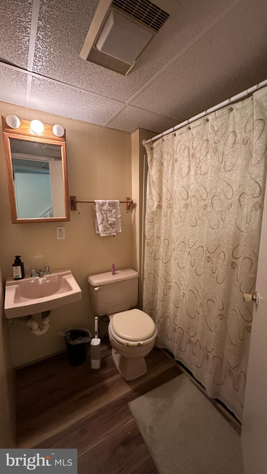 228 Embleton Road Owings Mills, MD 21117 - Photo 22 of 31 Cozy bathroom with modern touches.