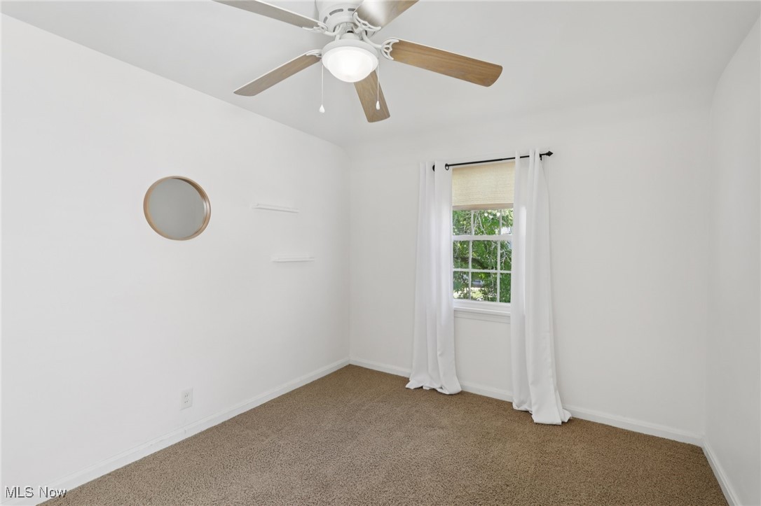 2187 Barrington Road Cleveland, OH 44118 - Photo 18 of 50