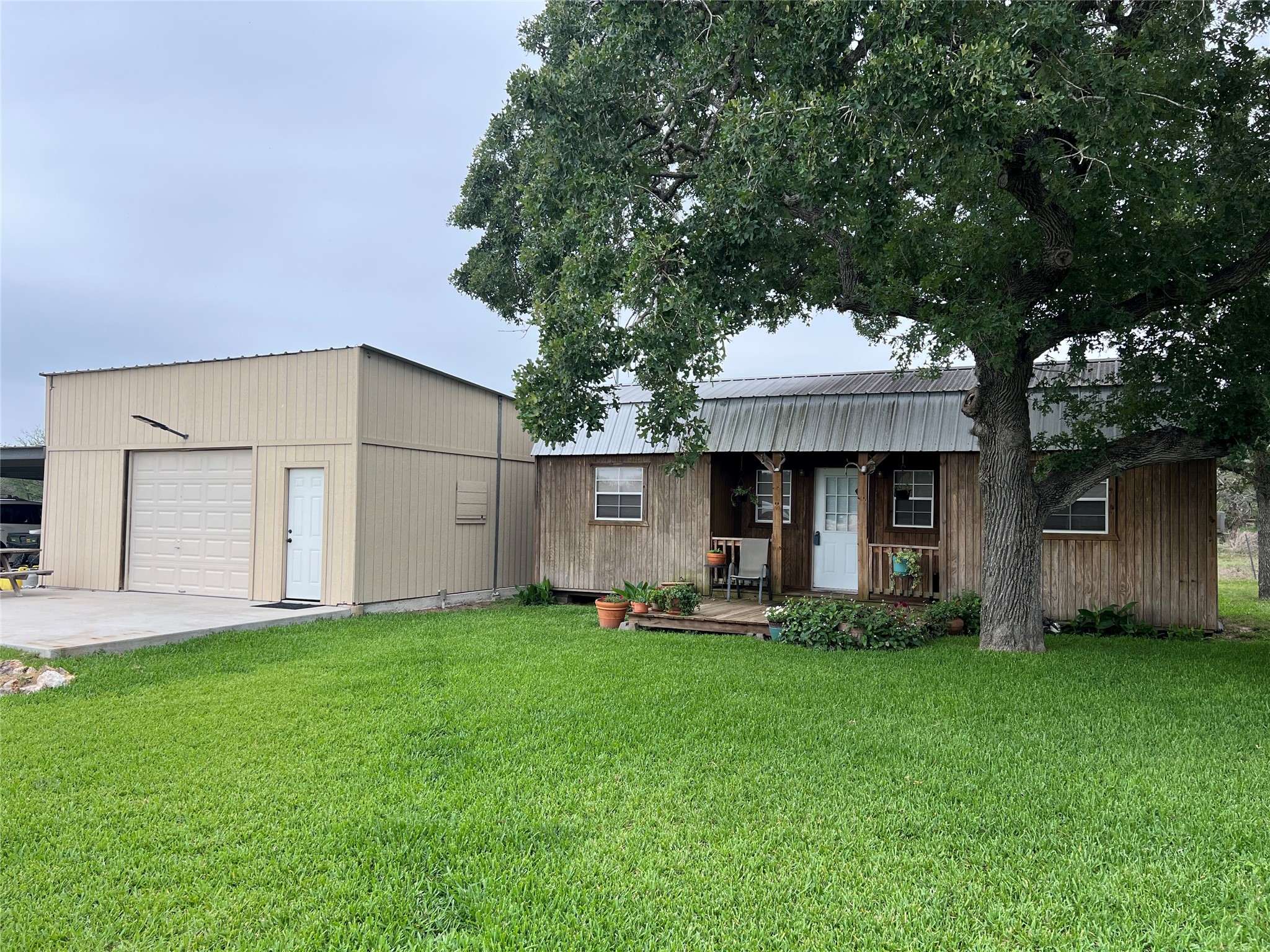 1385 Bego Road Goliad, TX 77963 - Photo 4 of 40