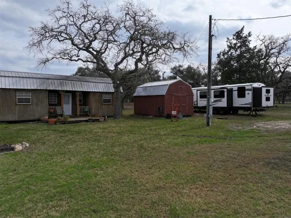 $449,000 | 1385 Bego Road, Goliad, TX 77963
