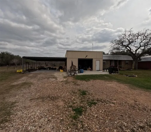 $449,000 | 1385 Bego Road, Goliad, TX 77963