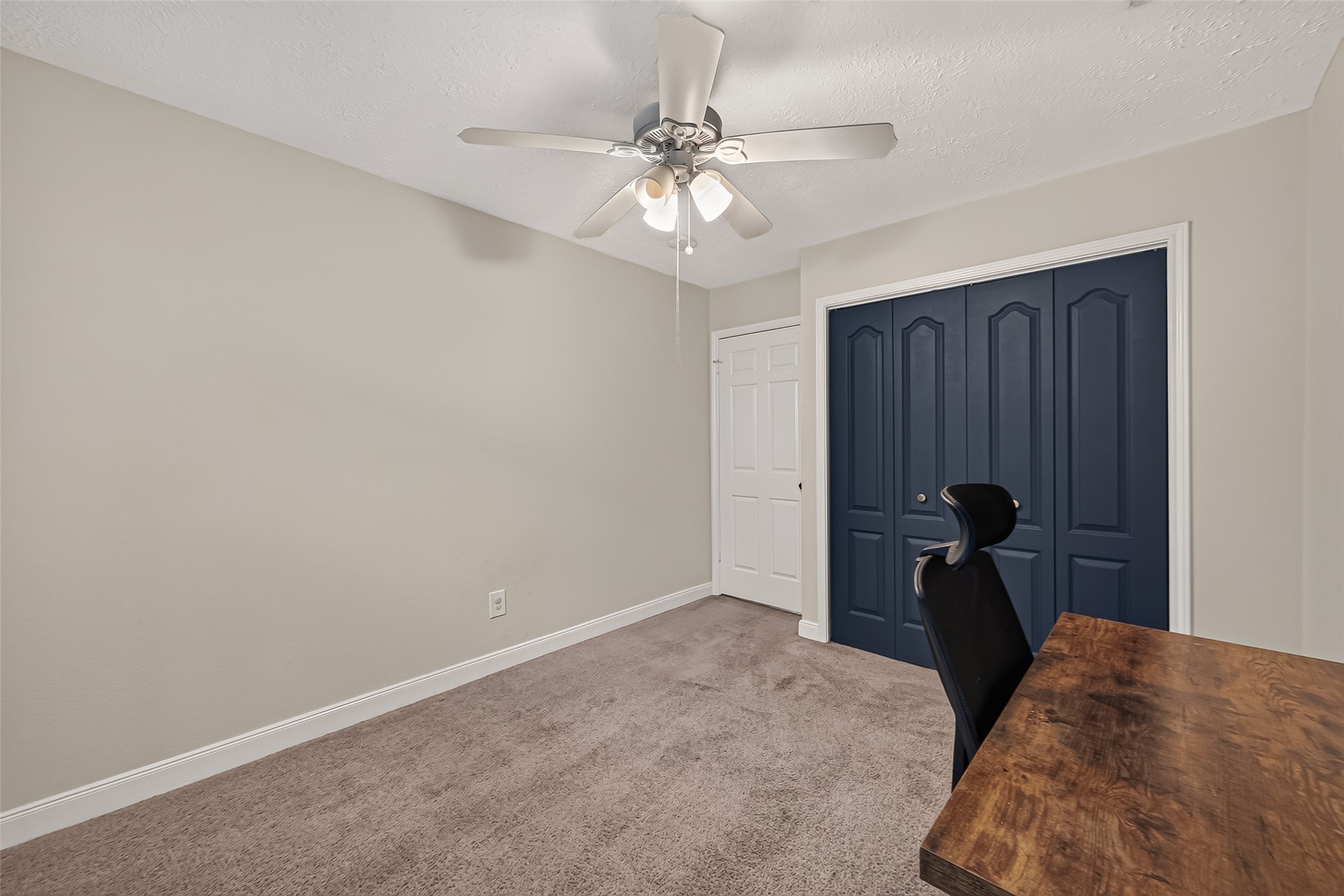 22939 Indian Ridge Drive Katy, TX 77450 - Photo 20 of 35 Secondary bedroom