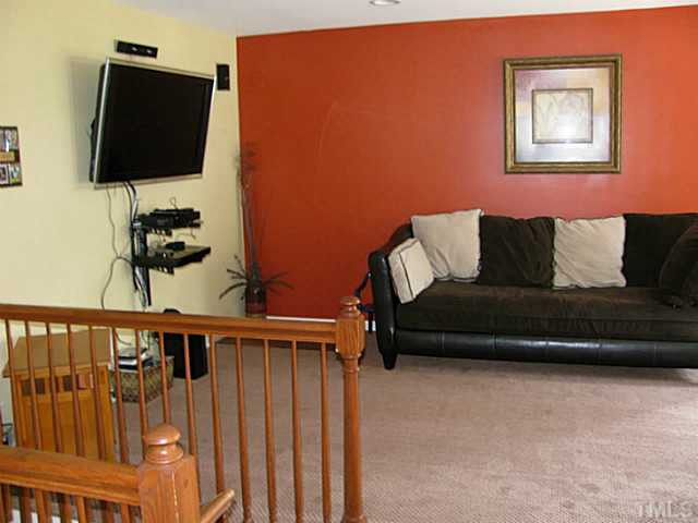 2622 Pebble Meadow Lane Raleigh, NC 27610 - Photo 10 of 22 Photo 10