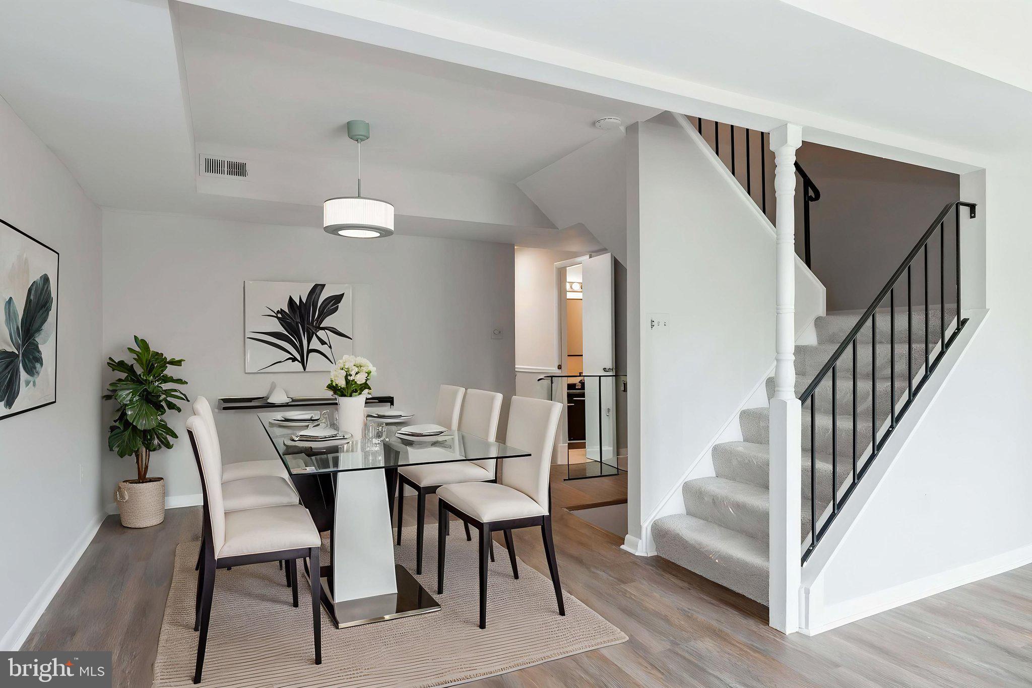 15252 Cloverdale Road Woodbridge, VA 22193 - Photo 15 of 47 Dining Room Virtually Staged