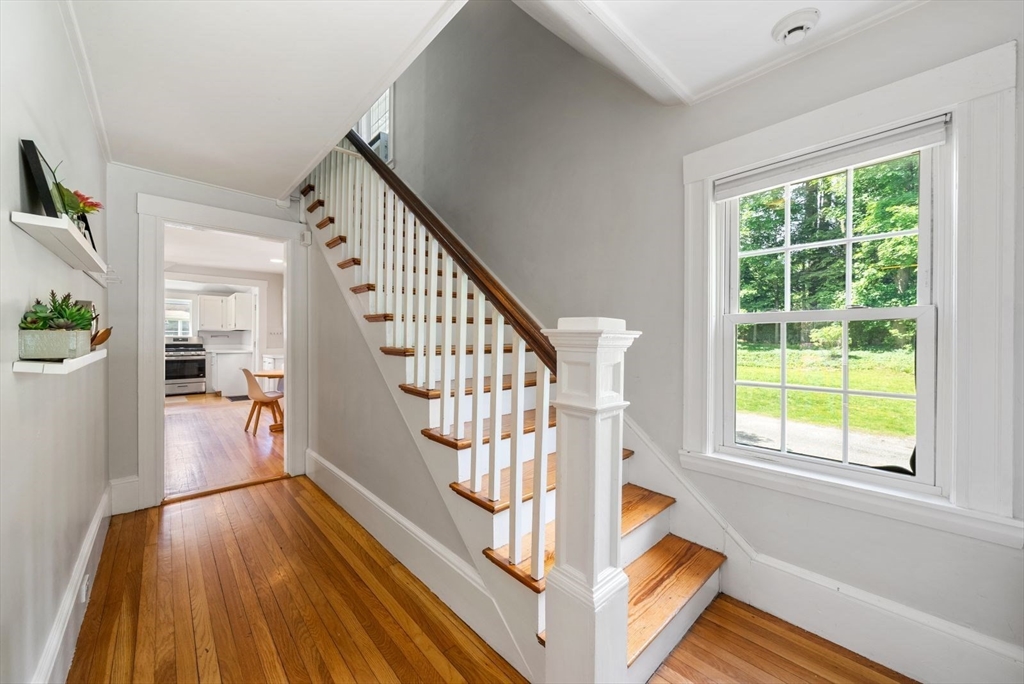 678 Boston Post Road Weston, MA 02493 - Photo 4 of 31