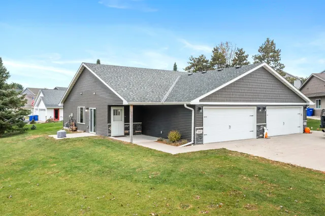 $285,000 | 441 White Pine Lane, Somerset, WI 54025