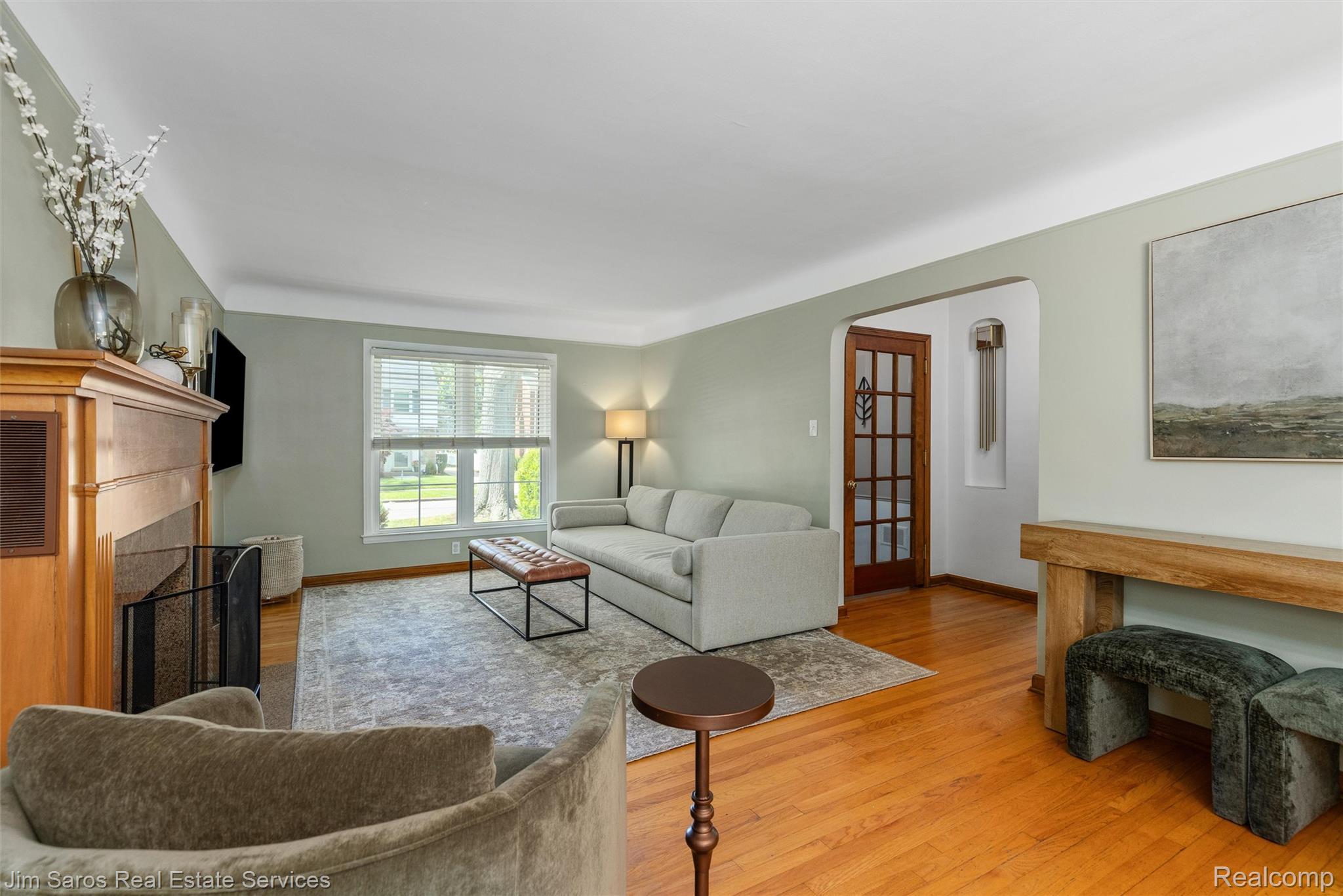 461 Allard Road Grosse Pointe, MI 48236 - Photo 5 of 38 07-461 Allard Rd Grosse Pointe Farms 0011.jpg