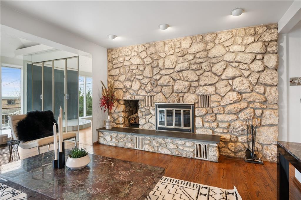 4165 Beehner Road Pittsburgh, PA 15217 - Photo 8 of 25 Gallery Image 8