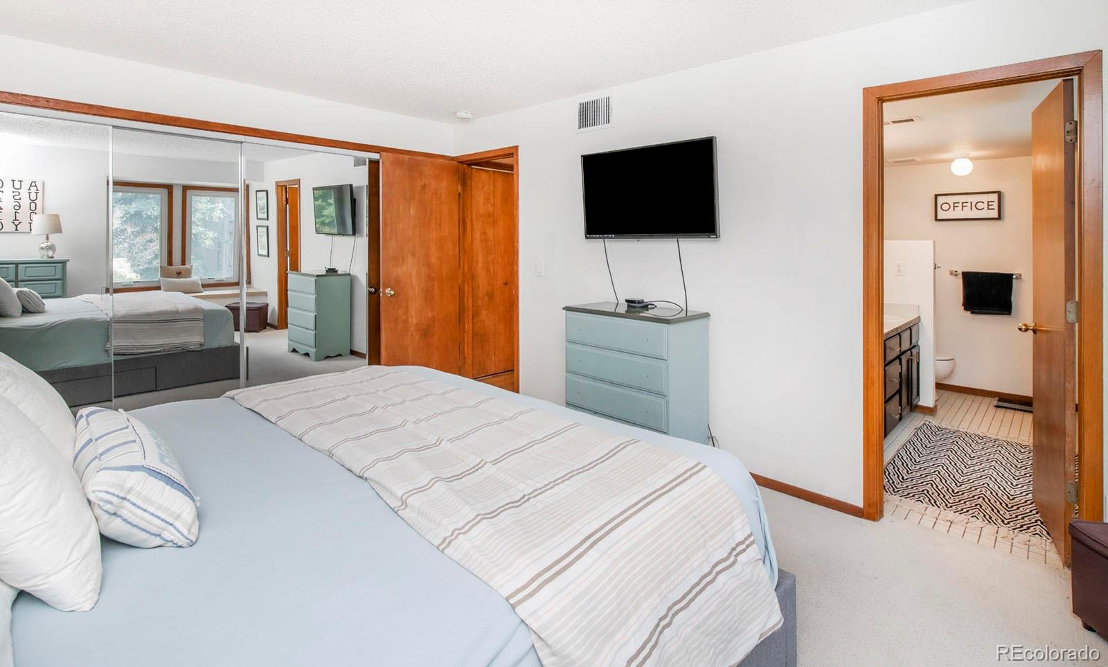 23559 Genesee Village Road, Unit B Golden, CO 80401 - Photo 12 of 38 Gallery Image 12
