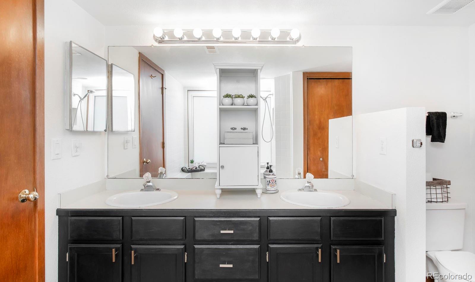 23559 Genesee Village Road, Unit B Golden, CO 80401 - Photo 13 of 38 Gallery Image 13