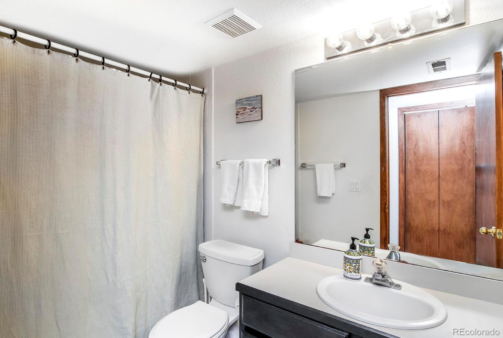 23559 Genesee Village Road, Unit B Golden, CO 80401 - Photo 18 of 38 Gallery Image 18