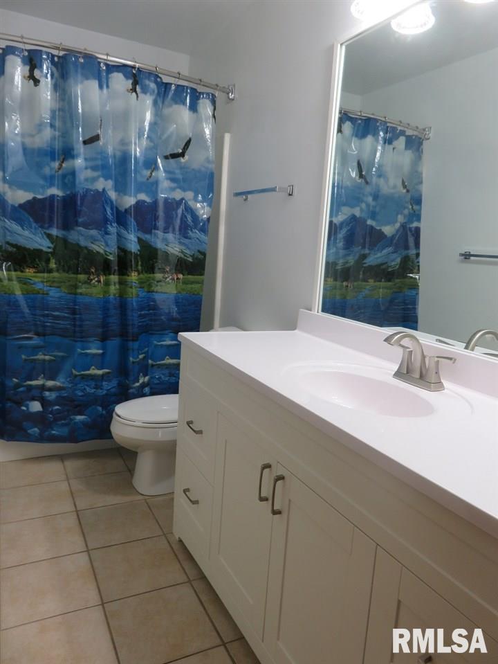 6112 Appomattox Road Davenport, IA 52806 - Photo 13 of 24 Gallery Image 13