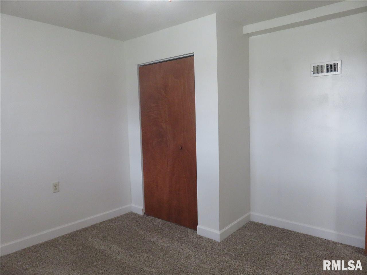 6112 Appomattox Road Davenport, IA 52806 - Photo 17 of 24 Gallery Image 17