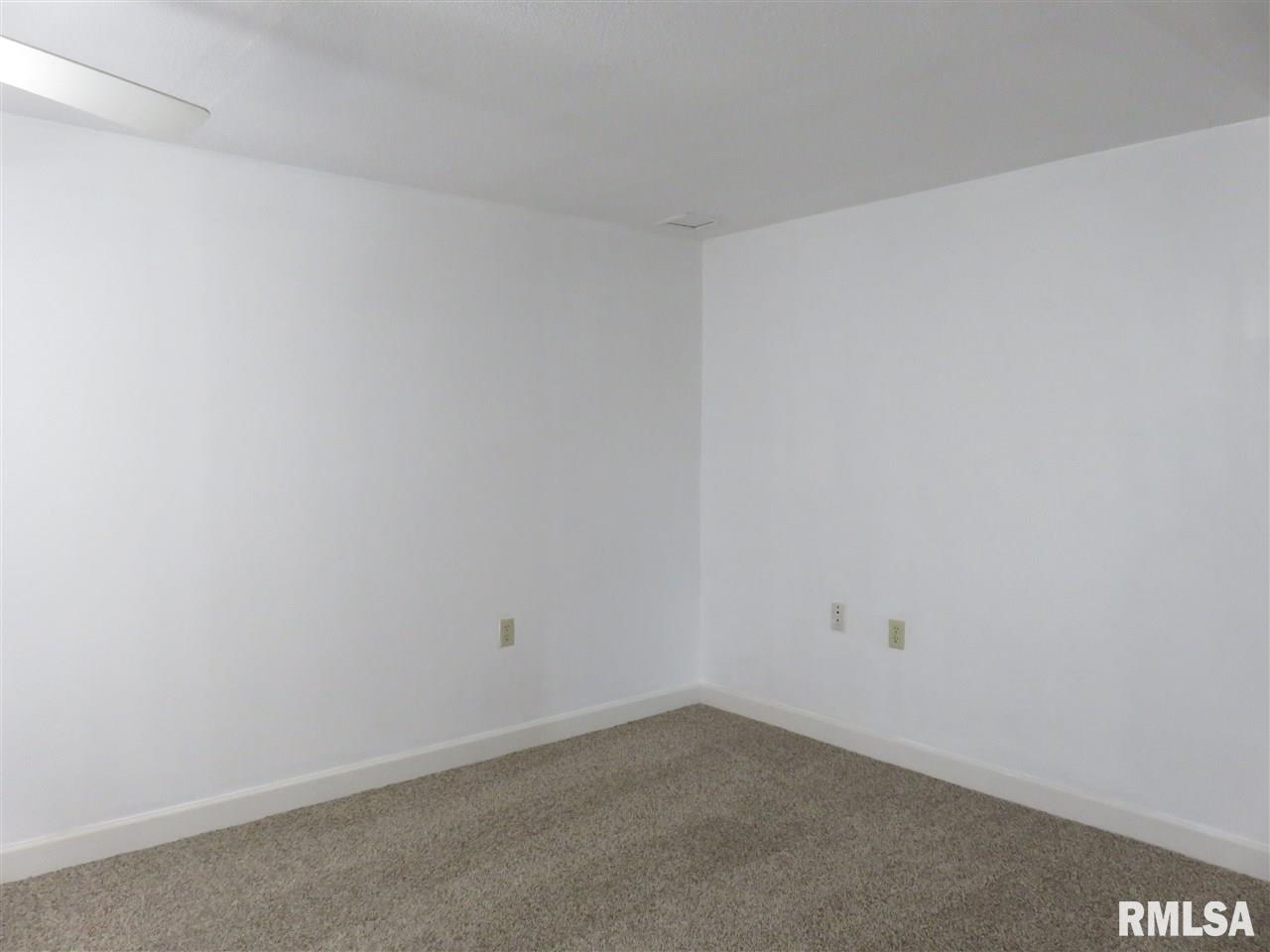 6112 Appomattox Road Davenport, IA 52806 - Photo 19 of 24 Gallery Image 19
