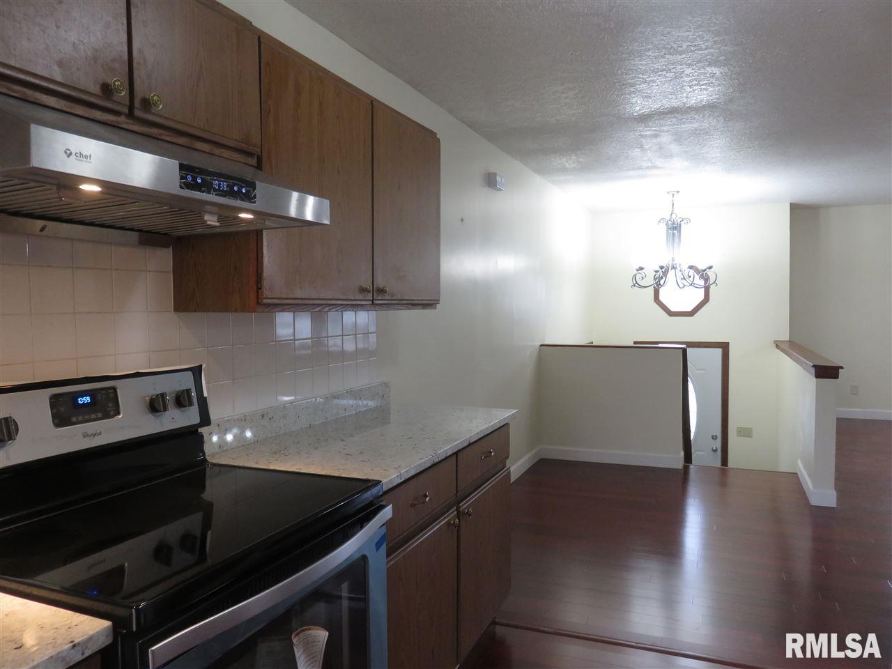 6112 Appomattox Road Davenport, IA 52806 - Photo 6 of 24 Gallery Image 6