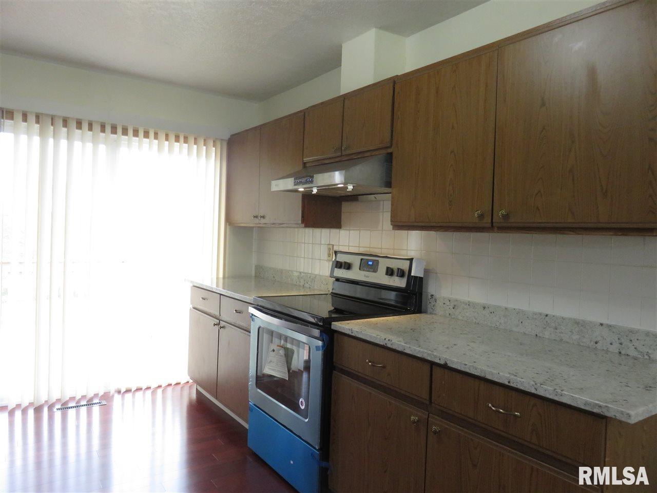 6112 Appomattox Road Davenport, IA 52806 - Photo 7 of 24 Gallery Image 7