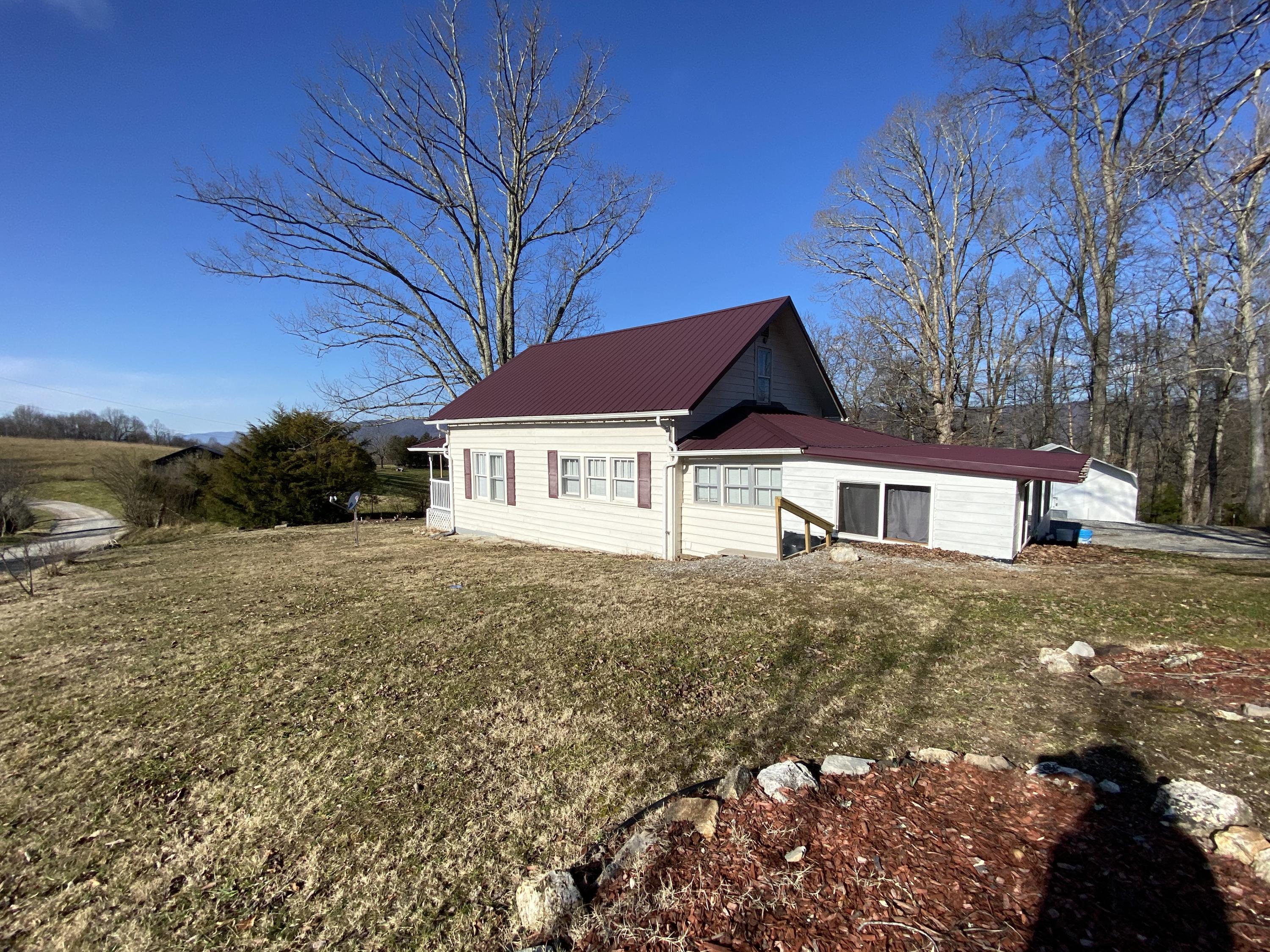 729 Dividing Ridge Road Speedwell, TN 37870 - Photo 5 of 27 Side view