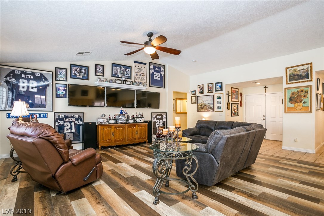 8908 Rusty Rifle Avenue Las Vegas, NV 89143 - Photo 4 of 19