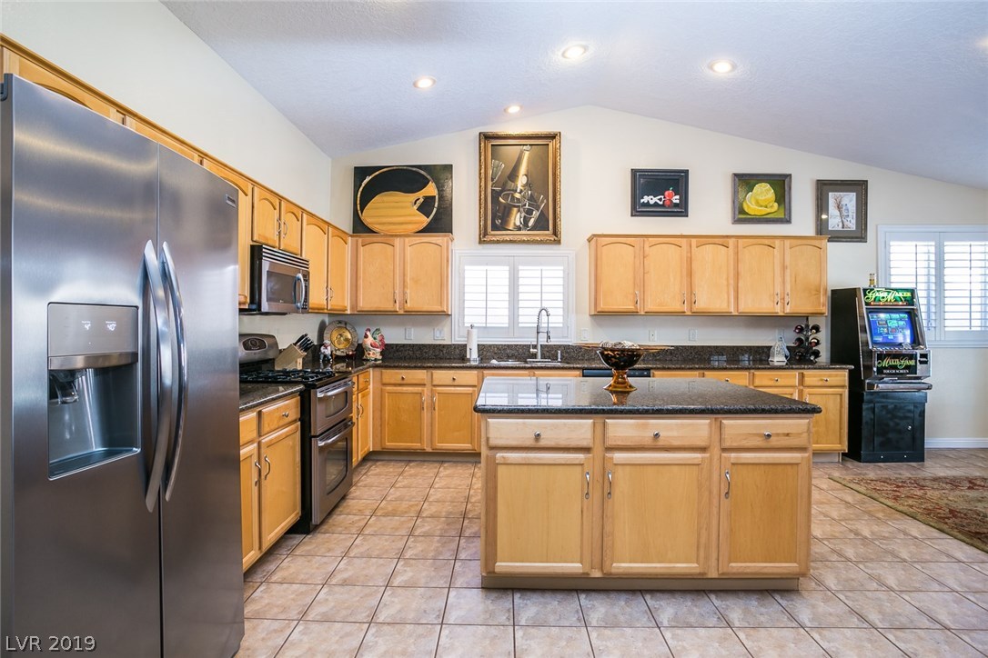 8908 Rusty Rifle Avenue Las Vegas, NV 89143 - Photo 6 of 19