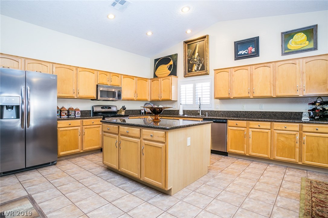 8908 Rusty Rifle Avenue Las Vegas, NV 89143 - Photo 8 of 19