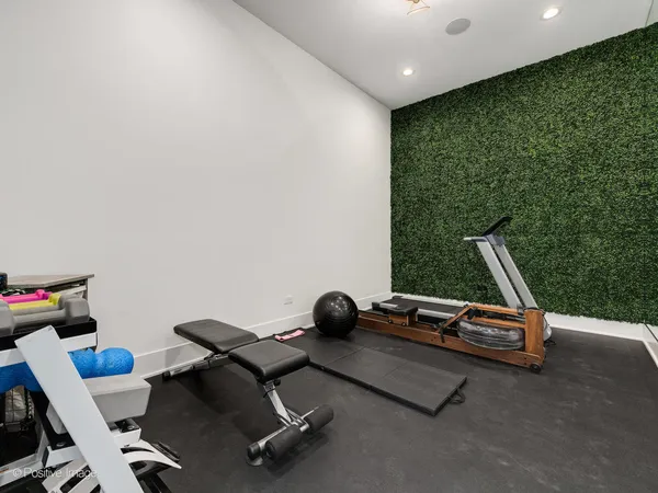 $2,999,999 | 2733 North Pulaski Road, Chicago, IL 60647