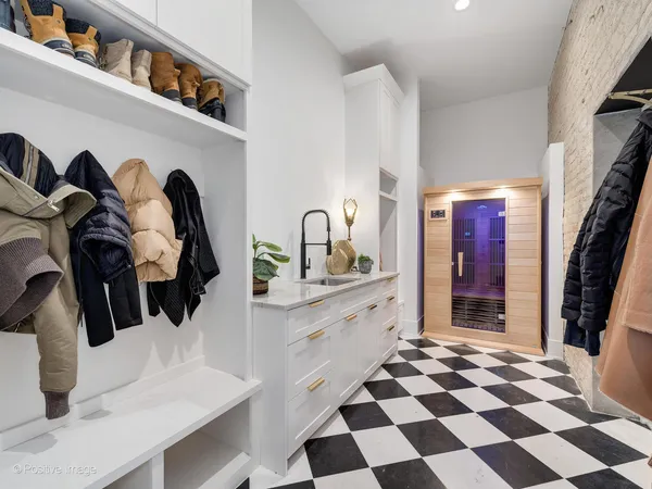 $2,999,999 | 2733 North Pulaski Road, Chicago, IL 60647