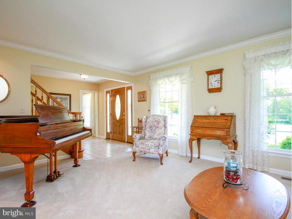 2541 Bailey Road Forest Hill, MD 21050 - Photo 4 of 30 Living Room
