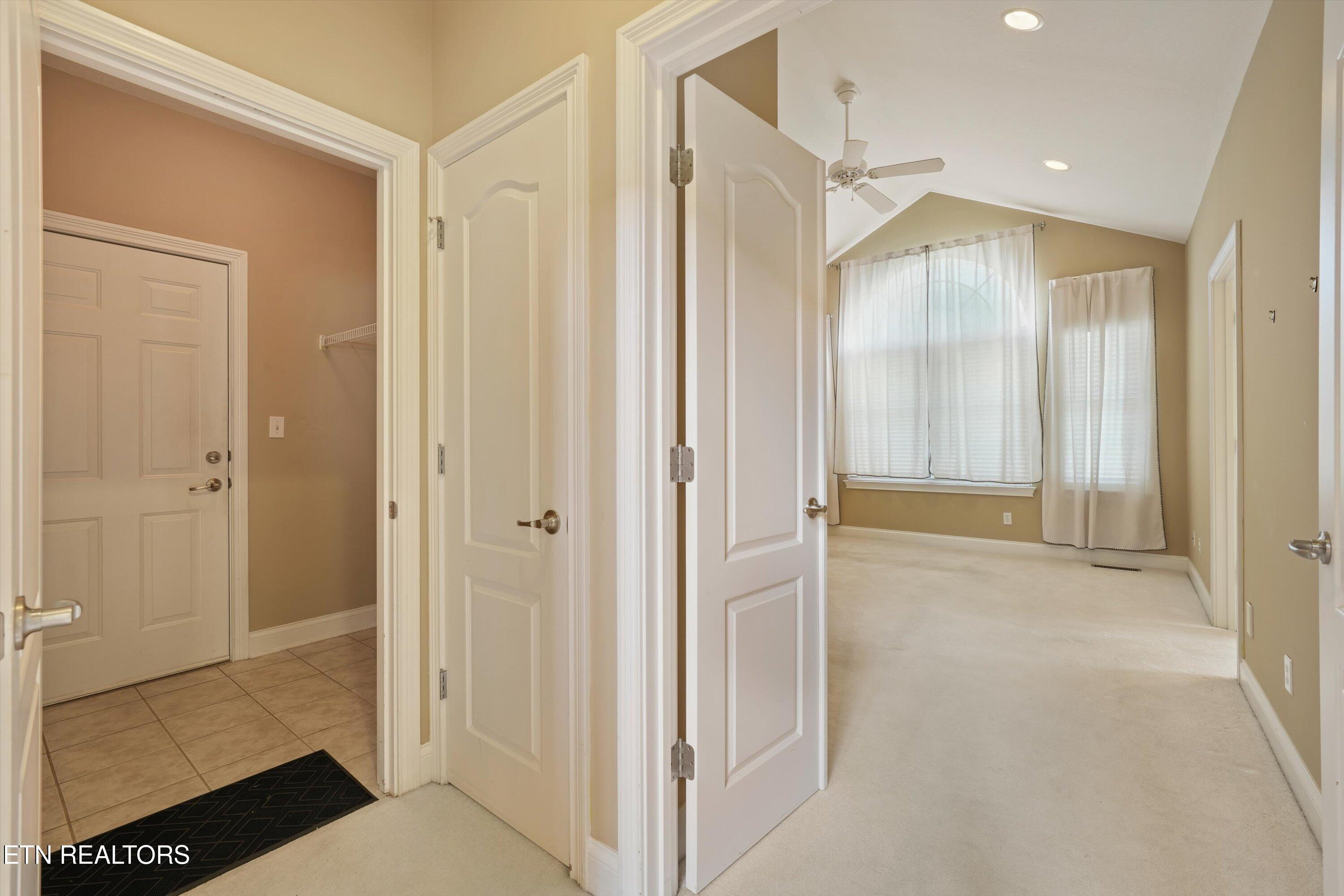 161 Liberty Court Oak Ridge, TN 37830 - Photo 16 of 45 Main Level Owners Suite