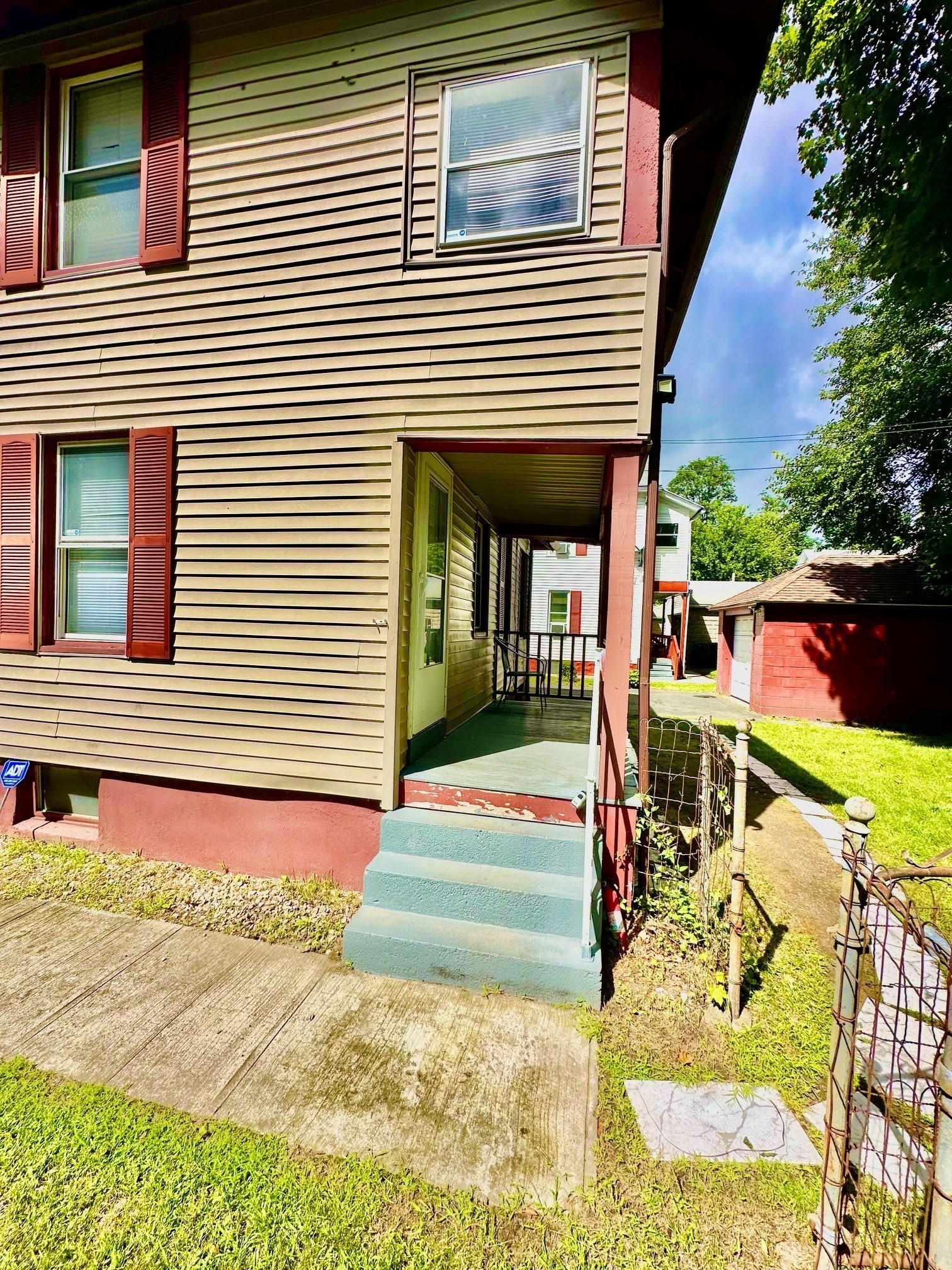 65 Rochelle Street Springfield, MA 01109 - Photo 6 of 35 Gallery Image 6