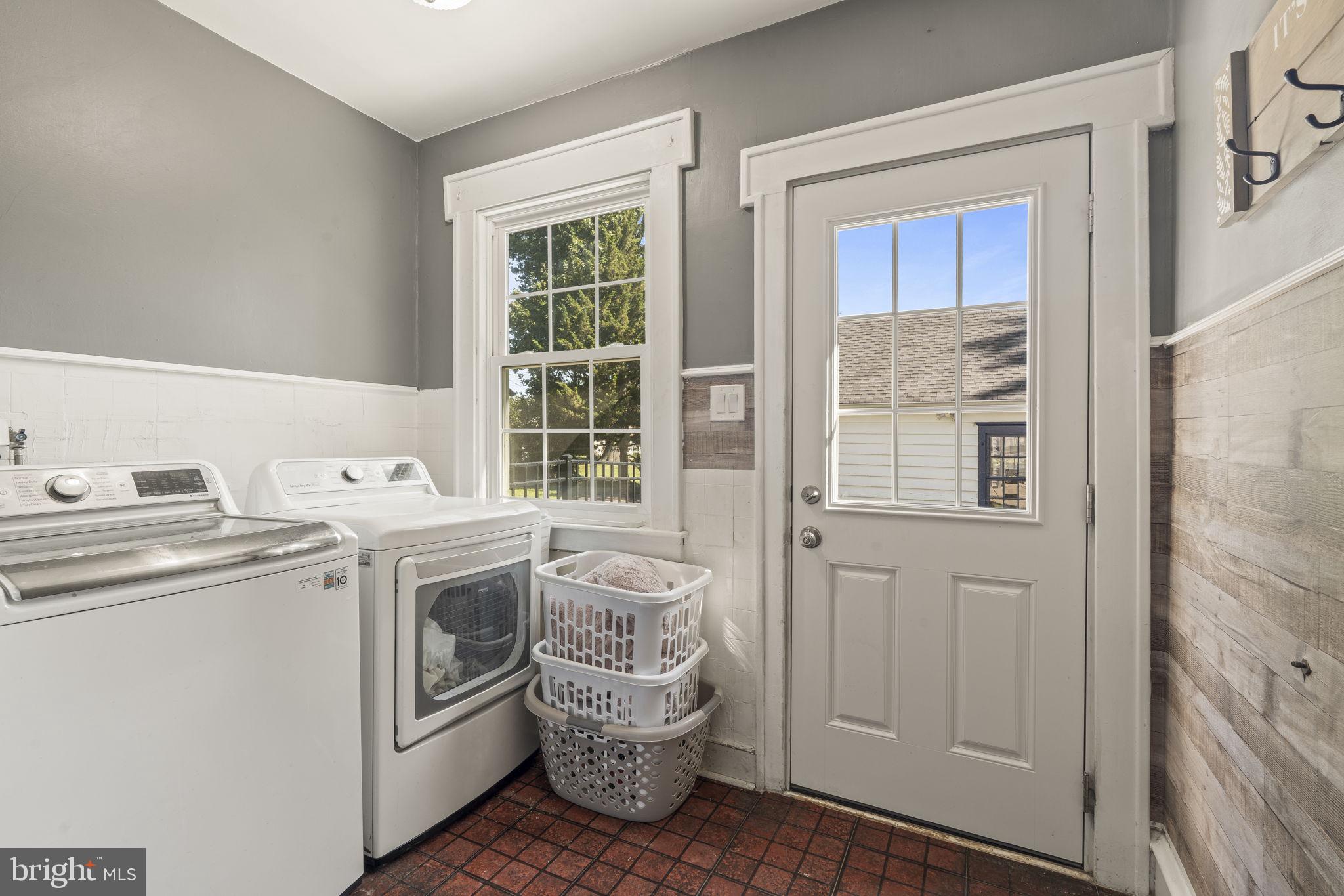 4161 Orchard Lane Philadelphia, PA 19154 - Photo 24 of 42 a utility room with dryer and washer