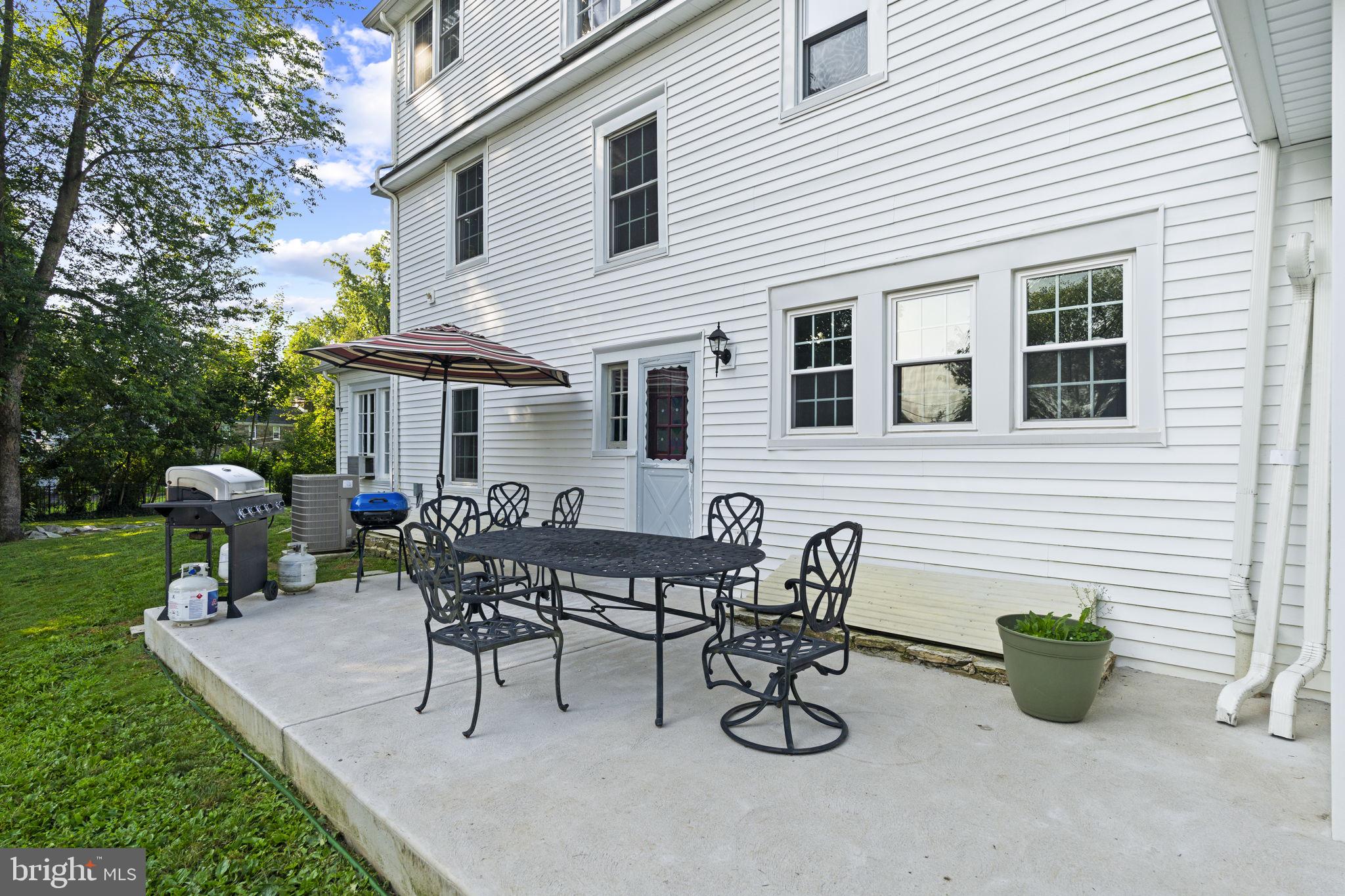 4161 Orchard Lane Philadelphia, PA 19154 - Photo 5 of 42 a view of a dinning table and chairs in patio of the house
