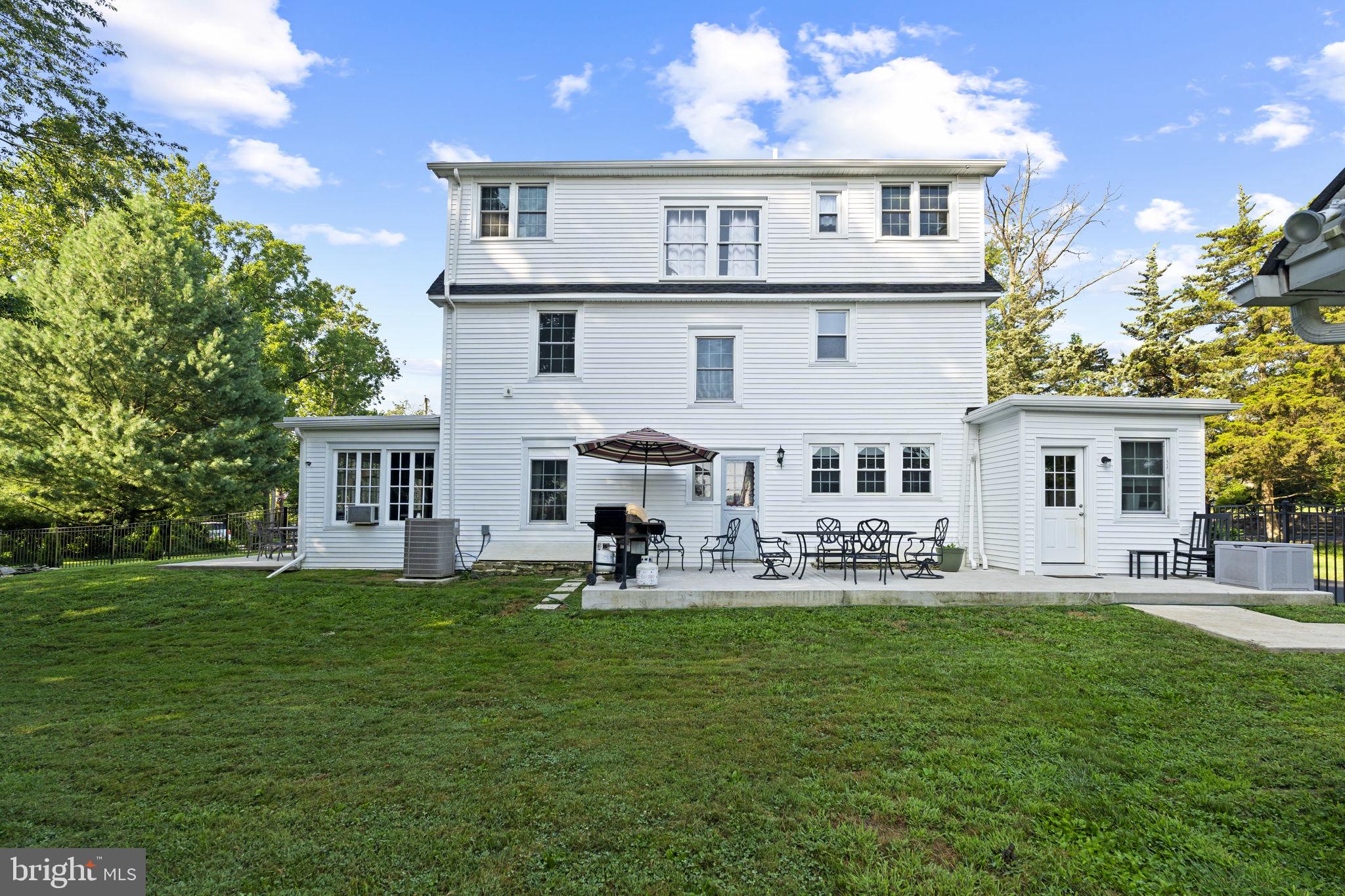 4161 Orchard Lane Philadelphia, PA 19154 - Photo 7 of 42 a front view of house with yard and sitting area