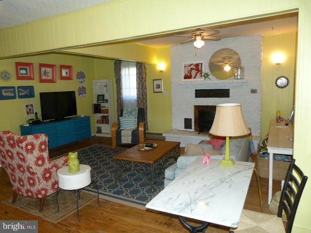 14650 Pennersville Road Cascade, MD 21719 - Photo 22 of 30 Living Room
