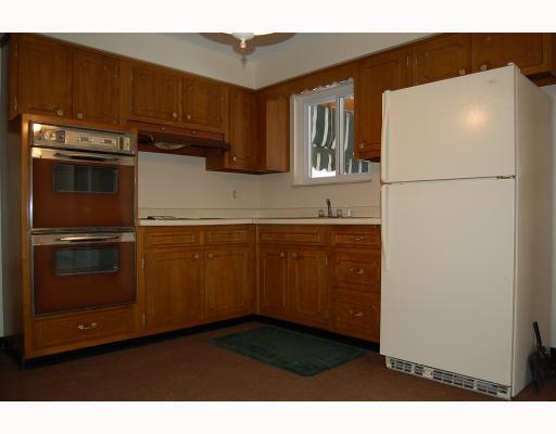3930 Shepard Road Gibsonia, PA 15044 - Photo 4 of 12 Kitchen. *EAT-IN KITCHEN w/ DOOR TO PORCH