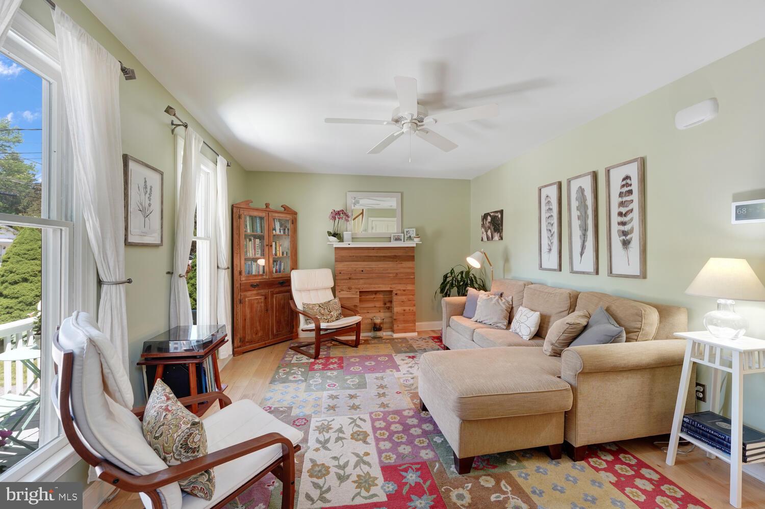 528 Richards Road Kennett Square, PA 19348 - Photo 11 of 34 Living Room