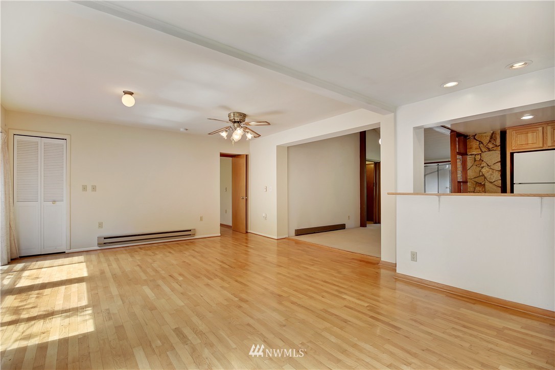 3804 236th Street Southeast Bothell, WA 98021 - Photo 4 of 24