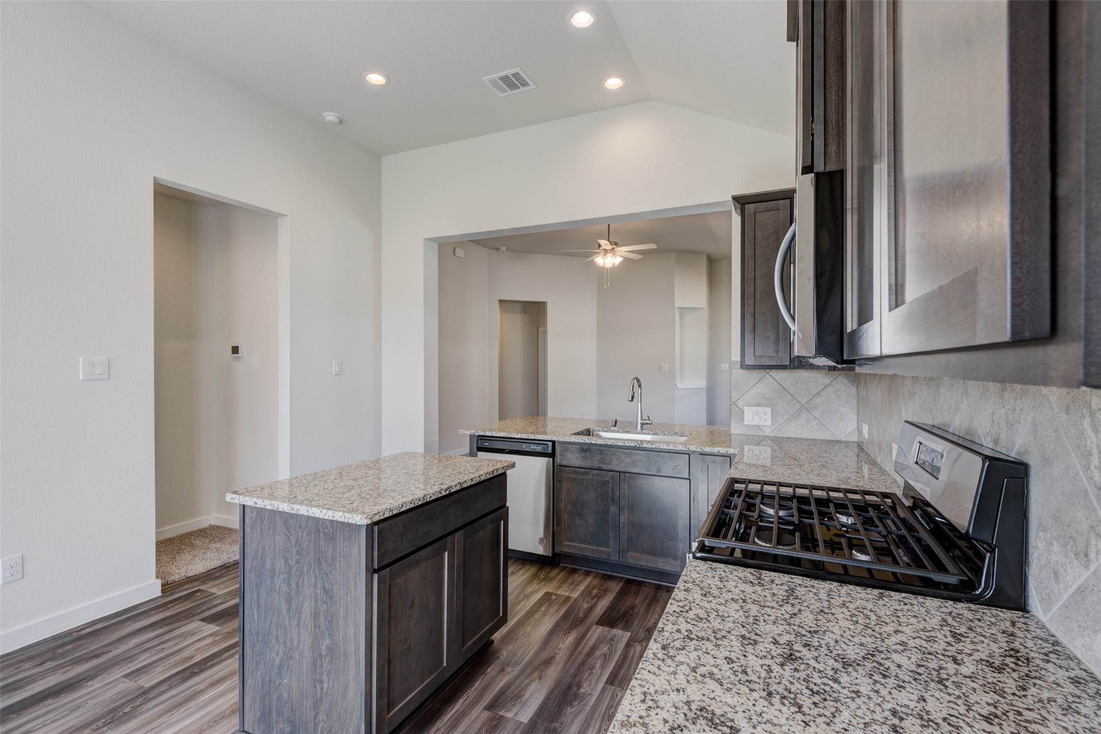 7851 Grand Louis Way Spring, TX 77379 - Photo 10 of 20