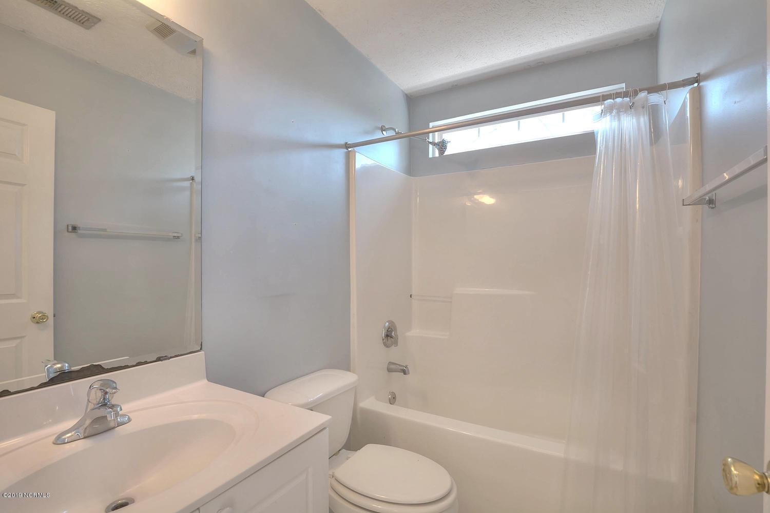 70 Greensboro Road Southport, NC 28461 - Photo 16 of 24 Bathroom 2