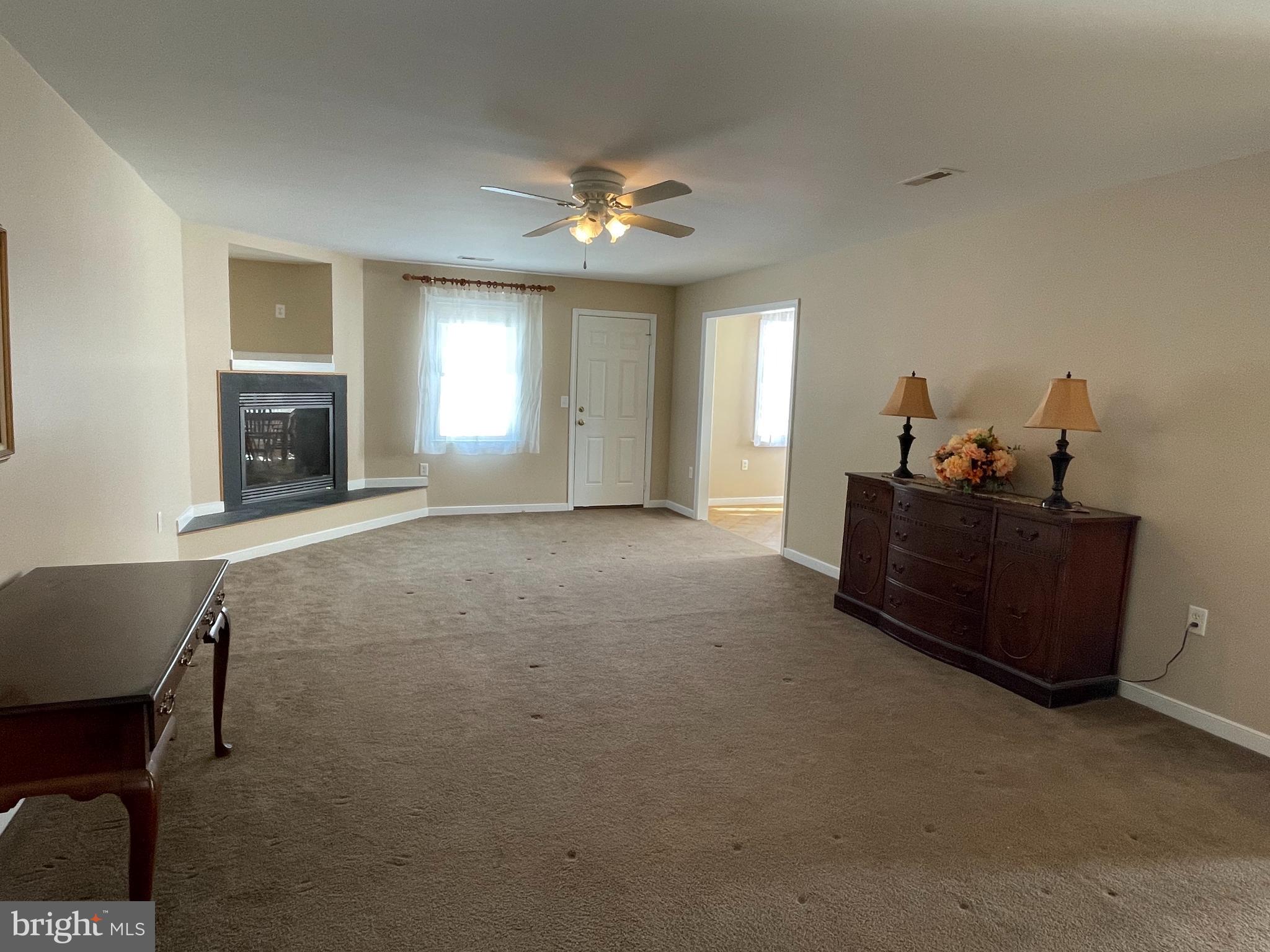 63 McCarty Road Fredericksburg, VA 22405 - Photo 8 of 38 Living Room
