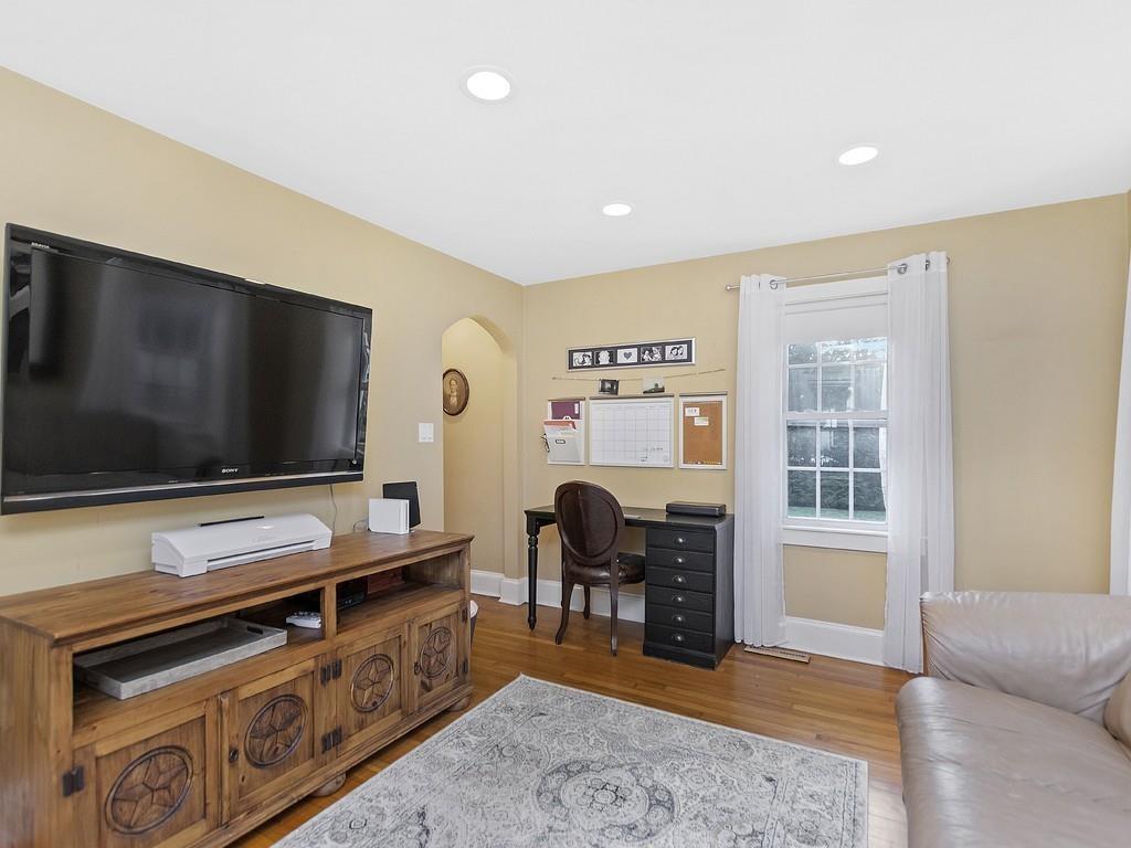 225 Raymond Road Sudbury, MA 01776 - Photo 16 of 37 Gallery Image 16