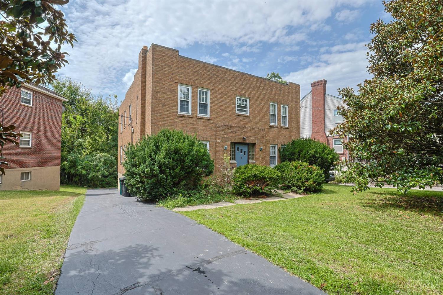 3097 Riddle View Lane Cincinnati, OH 45220 - Photo 1 of 29 Gallery Image 1